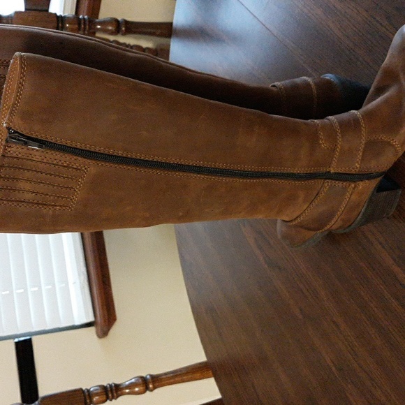 BORN LEATHER BOOTS - Picture 2 of 9